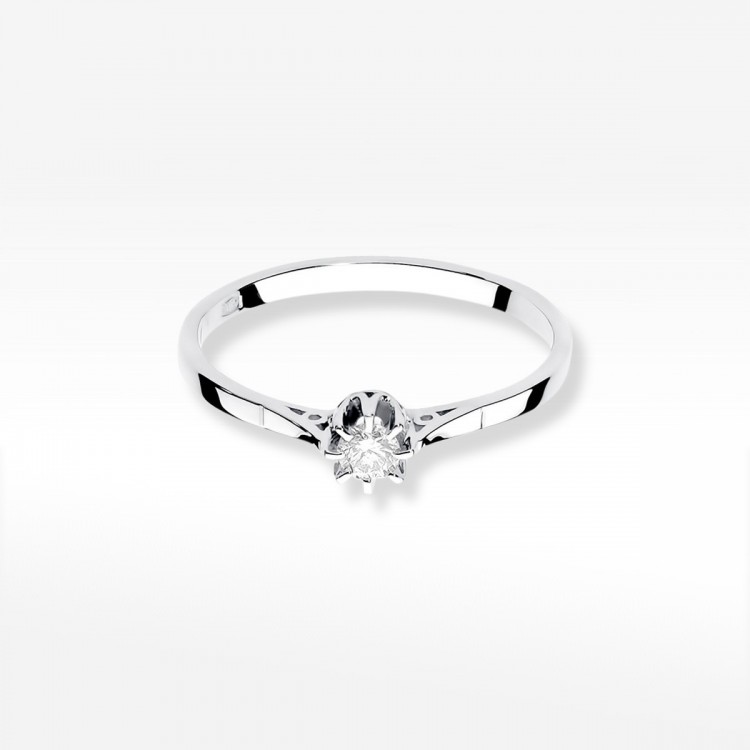 Pierścionek zaręczynowy z diamentem