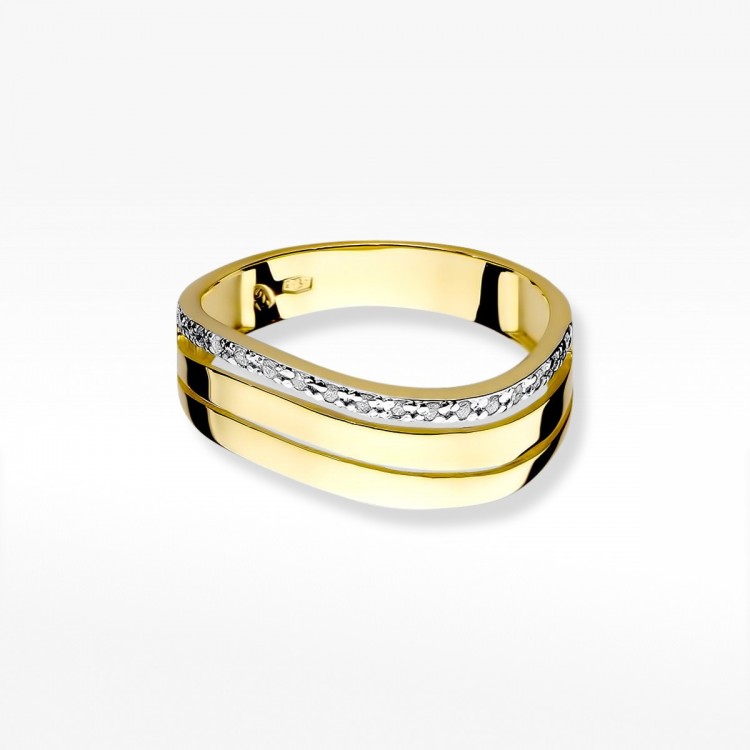 Pierścionek z diamentami