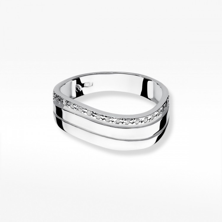 Pierścionek z diamentami