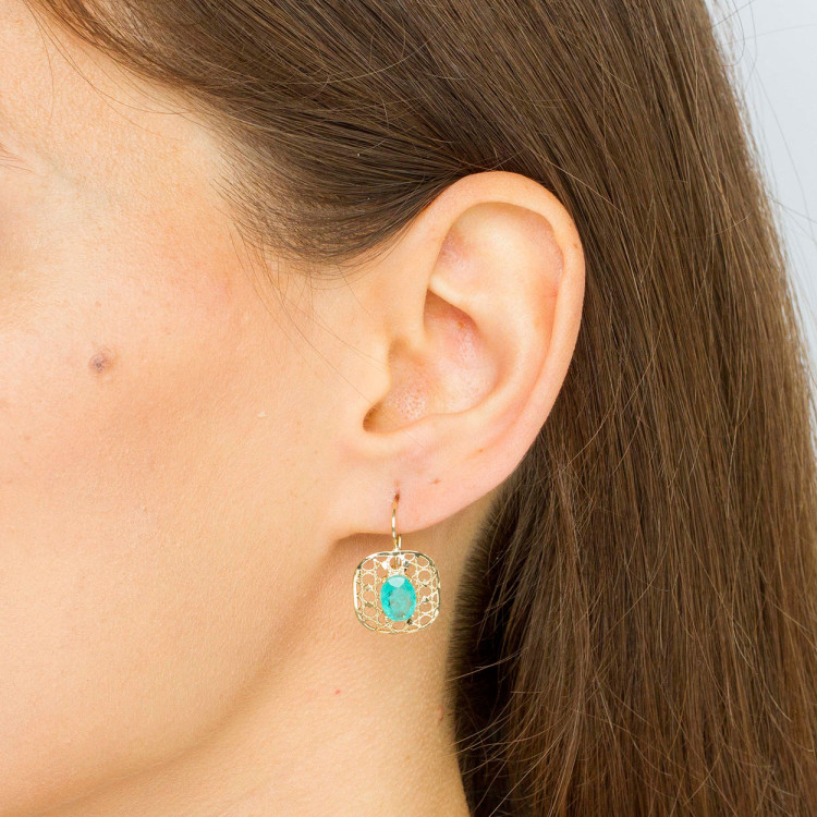 Kolczyki ze złota z zielonym kamieniem