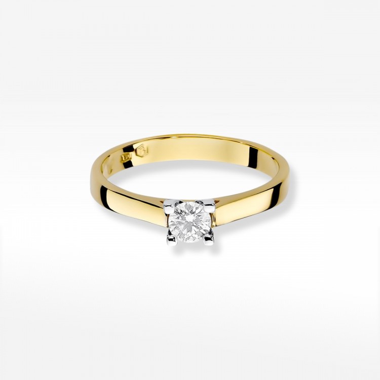 Pierścionek zaręczynowy z diamentem