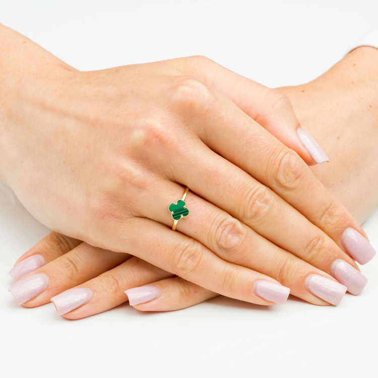 Pierścionek ze złota z malachitem