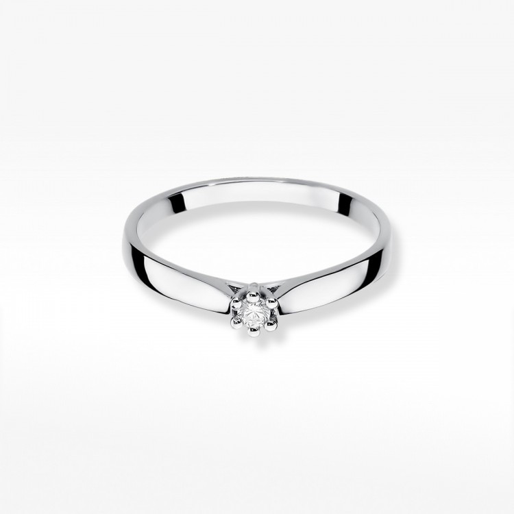 Pierścionek zaręczynowy z diamentem