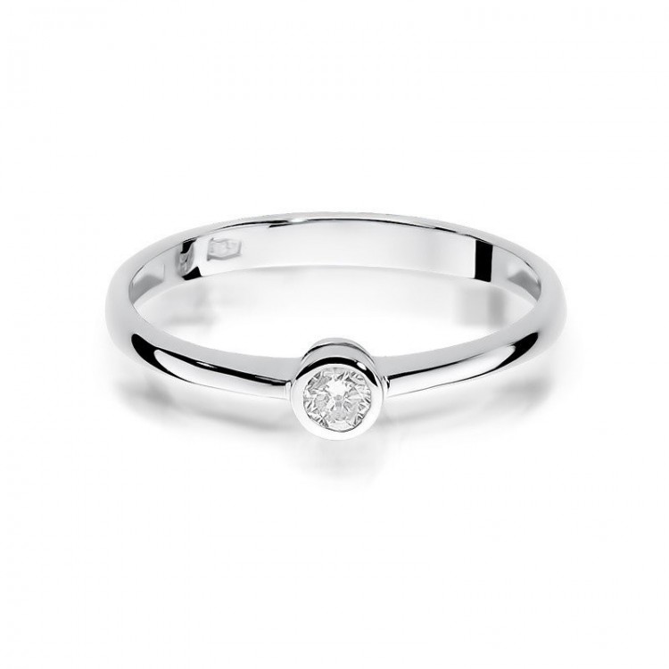 Pierścionek zaręczynowy z diamentem