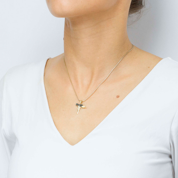 Zawieszka ze złota pistolet