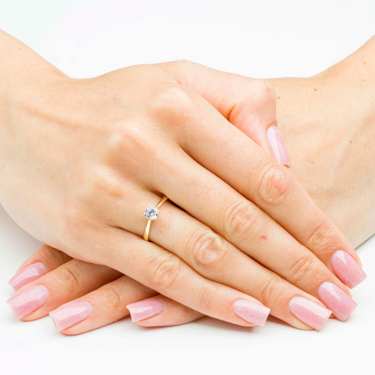 Pierścionek ze złota z białą cyrkonią