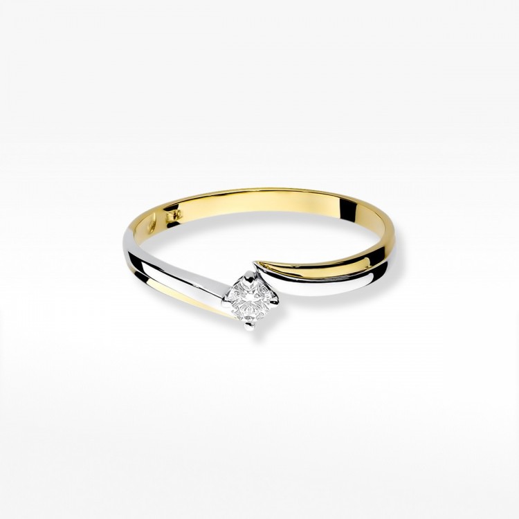 Pierścionek zaręczynowy z diamentem