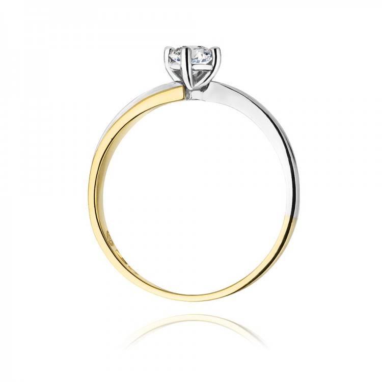 Pierścionek zaręczynowy z diamentem