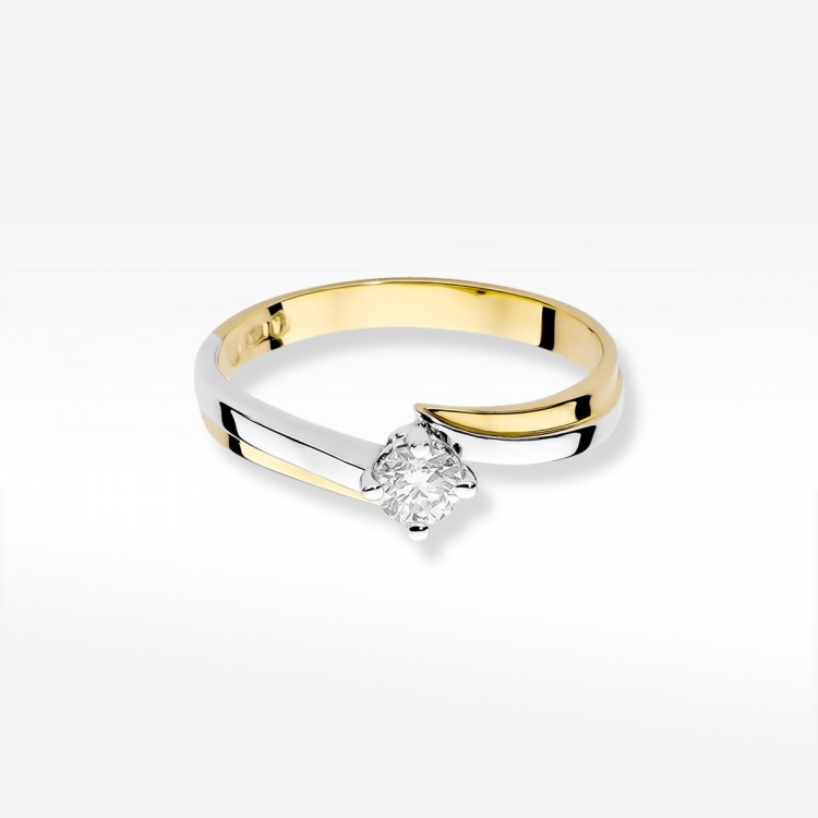 Pierścionek zaręczynowy z diamentem