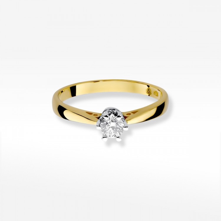 Pierścionek zaręczynowy z diamentem