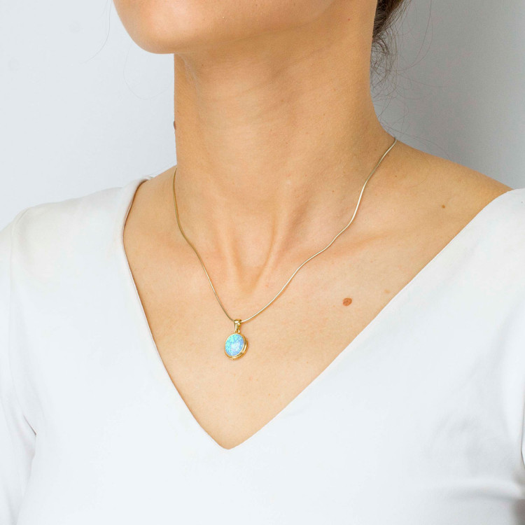 Zawieszka ze złota z opalem