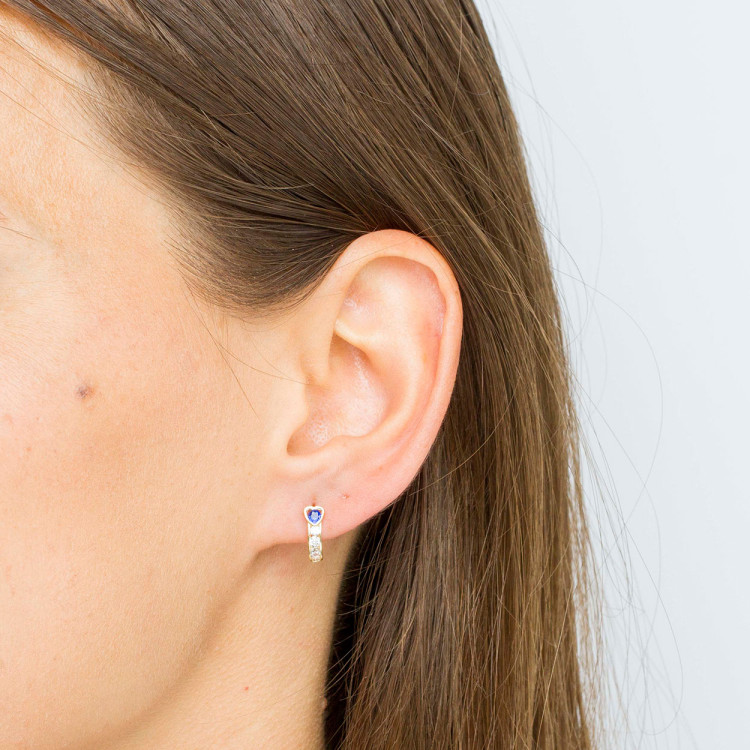 Kolczyki ze złota serce z niebieską i białymi cyrkoniami