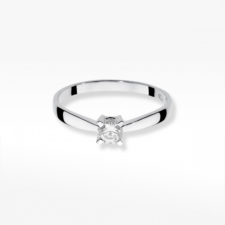 Pierścionek zaręczynowy z diamentem