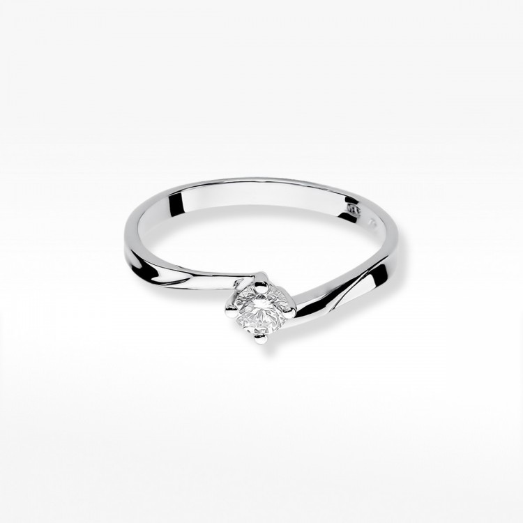 Pierścionek zaręczynowy z diamentem