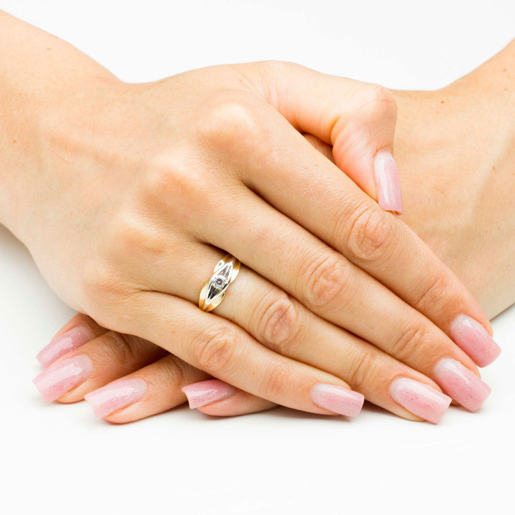 Pierścionek ze złota z białą cyrkonią