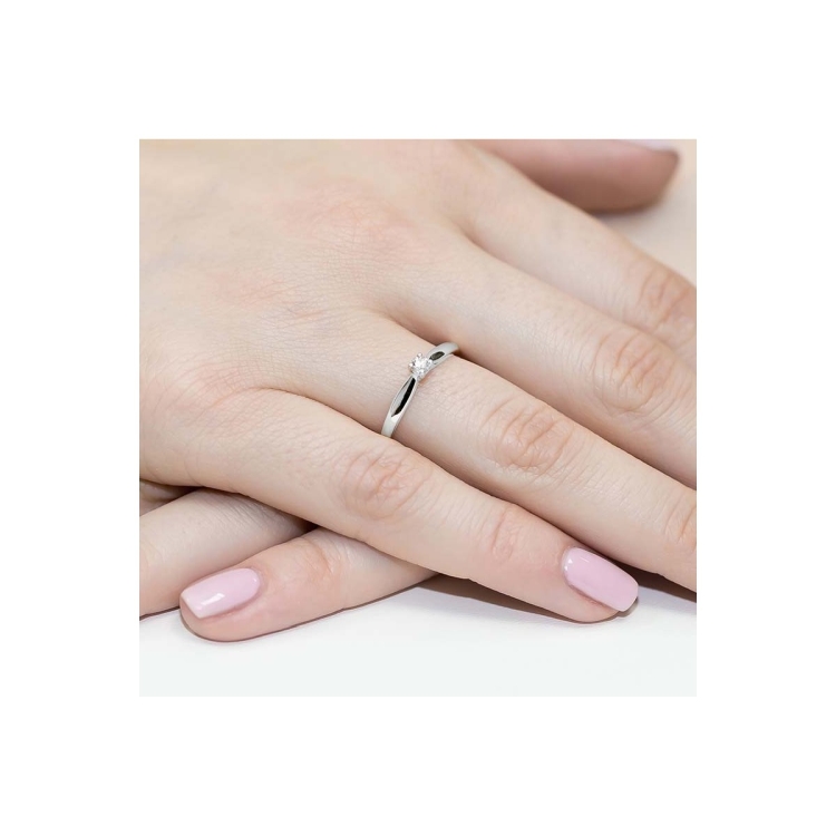 pierscionek-zareczynowy